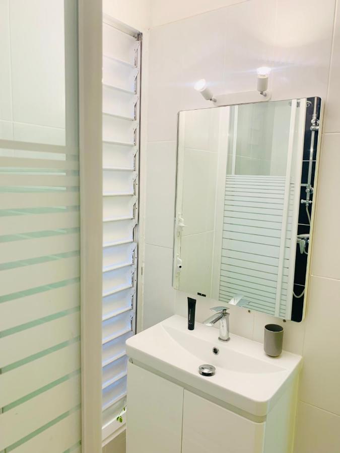 Superbe Studio Ultra Cosy A 2 Min De La Plage Sainte-Anne Exteriör bild